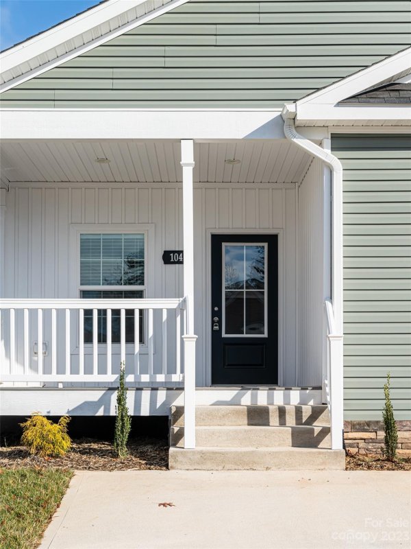 Property image 4 at 104 Bellamy Road, Asheville, NC 28806