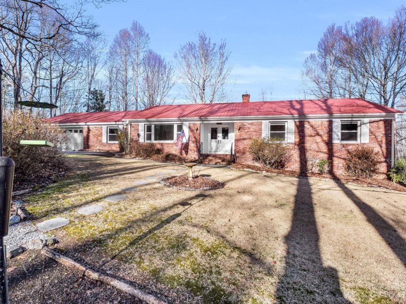 Property image 2 at 1223 Kanuga Ridge Road, Hendersonville, NC 28739