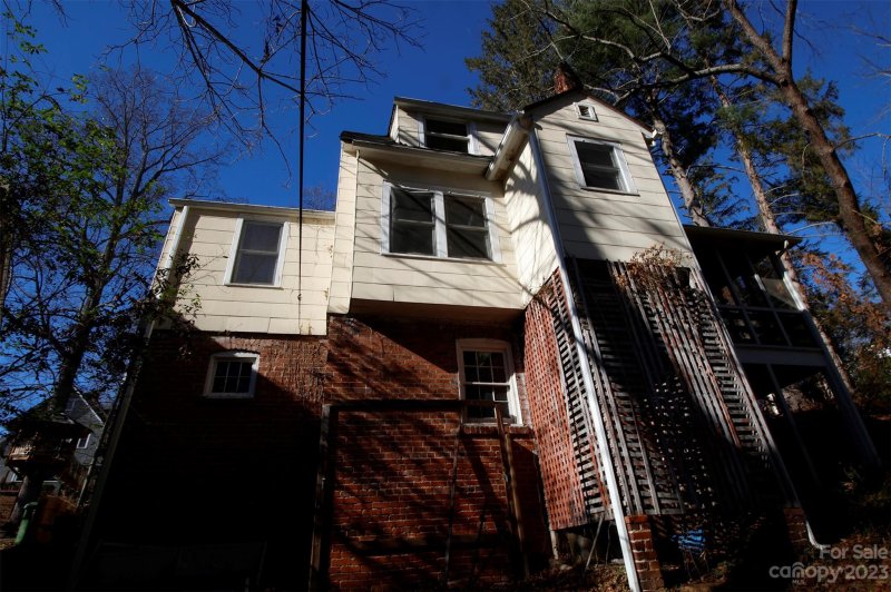 Property image 4 at 193 Tacoma Circle, Asheville, NC 28801