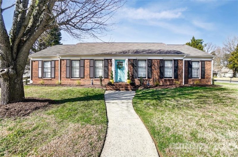 7631 Cedar Tree Lane