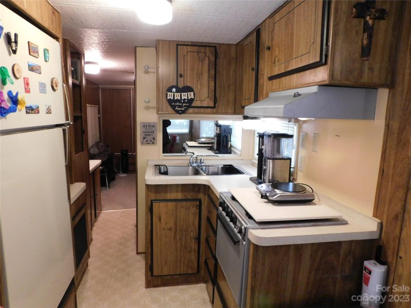 Property image 5 at 123 Whispering Pine Loop, Newland, NC 28657