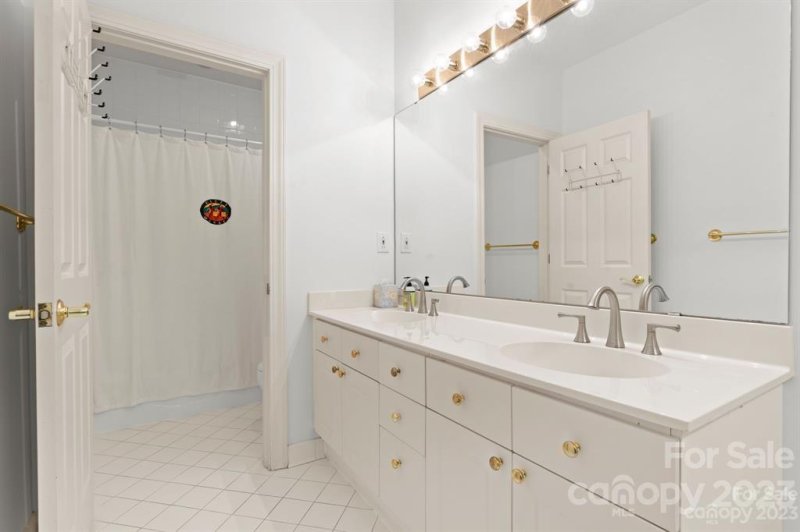 Property image 5 at 310 Arlington Avenue, Charlotte, NC 28203