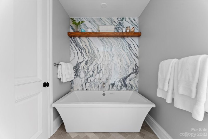 Property image 5 at 222 S Caldwell Street, Charlotte, NC 28202