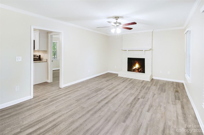 Property image 4 at 5806 Katrine Court, Charlotte, NC 28208