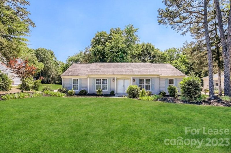 7416 Crowflock Court