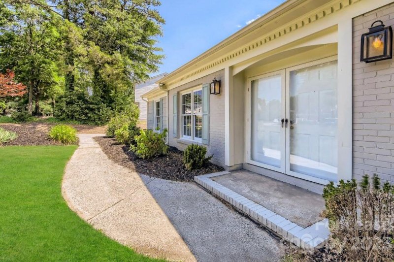 Property image 4 at 7416 Crowflock Court, Charlotte, NC 28226