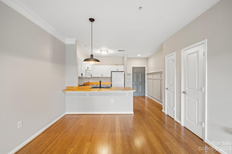 Property image 4 at 437 Appeldoorn Circle, Asheville, NC 28803