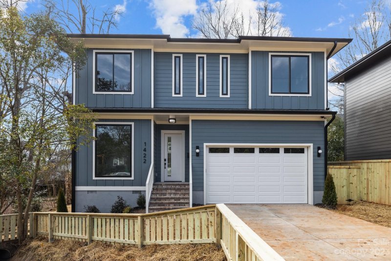 Property image 2 at 1422 Downs Avenue, Charlotte, NC 28205