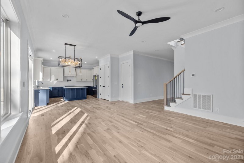 Property image 3 at 1422 Downs Avenue, Charlotte, NC 28205