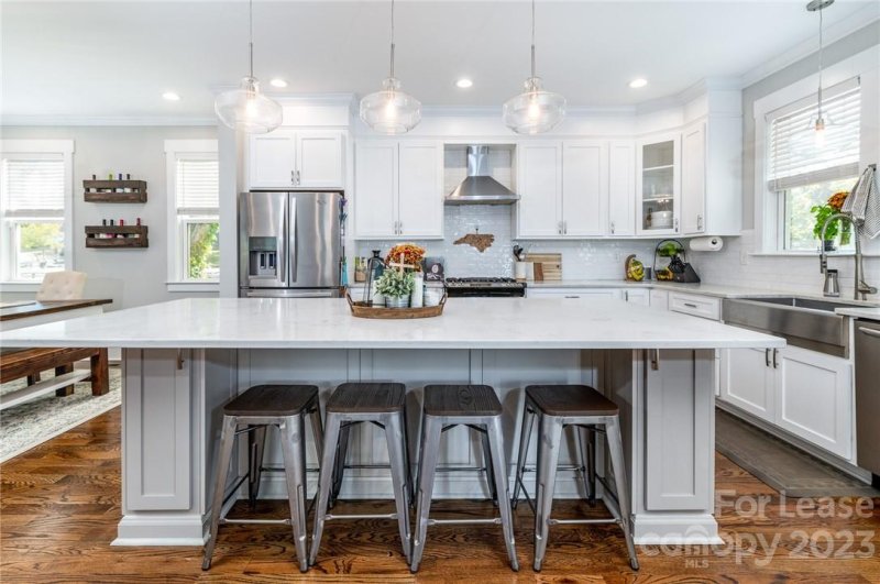 Property image 4 at 1710 Berryhill Road, Charlotte, NC 28208