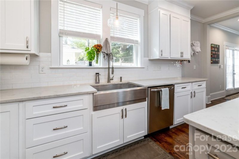 Property image 5 at 1710 Berryhill Road, Charlotte, NC 28208