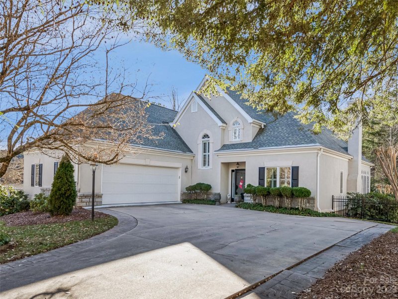 Property image 3 at 7 Tiverton Lane, Asheville, NC 28803