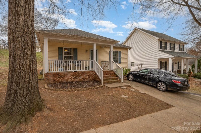 Property image 2 at 114 Pratt Street, Belmont, NC 28012