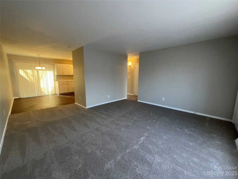 Property image 3 at 4926 Malibu Drive, Charlotte, NC 28215