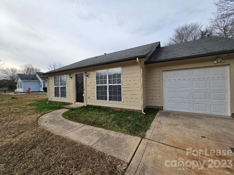 13507 Krislyn Woods Place