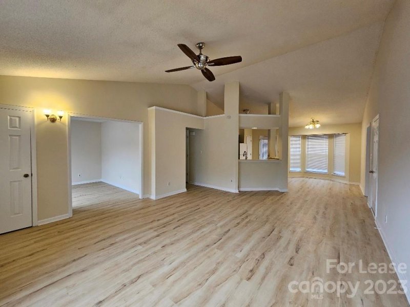 Property image 3 at 13507 Krislyn Woods Place, Charlotte, NC 28278
