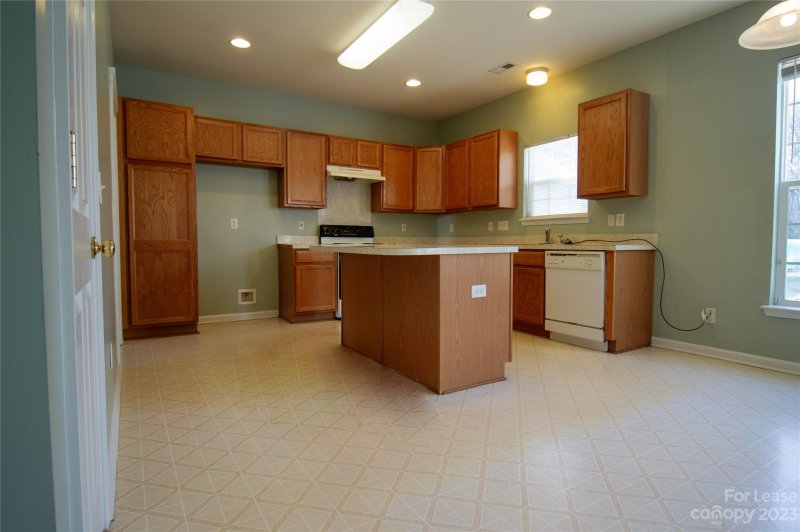 Property image 5 at 9015 Davis Crossing Court, Charlotte, NC 28269