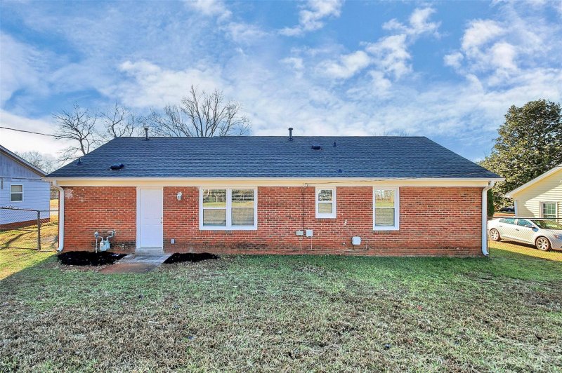 Property image 3 at 3701 Firestone Drive, Charlotte, NC 28216