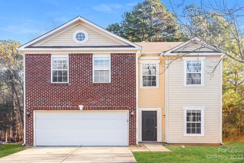 11104 Northwoods Forest Drive