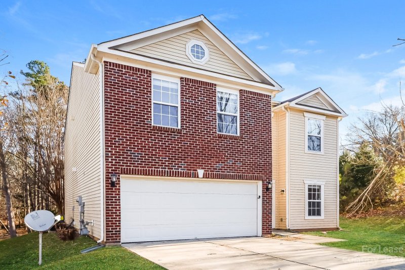 Property image 5 at 11104 Northwoods Forest Drive, Charlotte, NC 28214