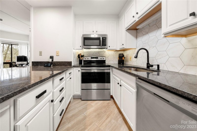 Property image 3 at 211 Heritage Boulevard, Fort Mill, SC 29715