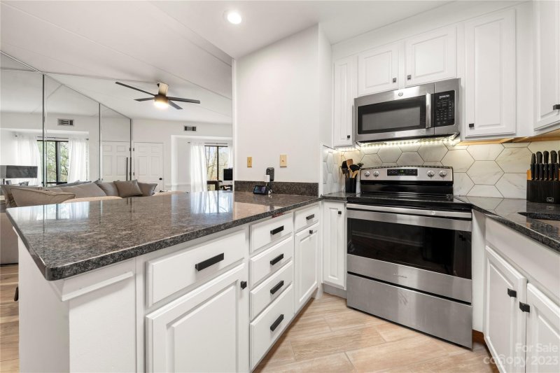 Property image 4 at 211 Heritage Boulevard, Fort Mill, SC 29715