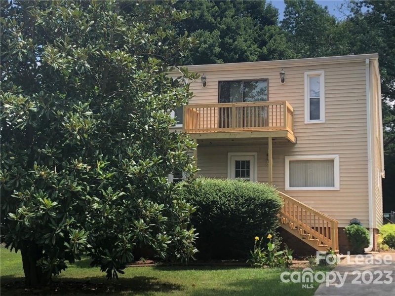 Property image 2 at 21113 Alto Tierra Drive, Cornelius, NC 28031