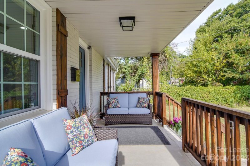 Property image 2 at 1512 Newcastle Street, Charlotte, NC 28216