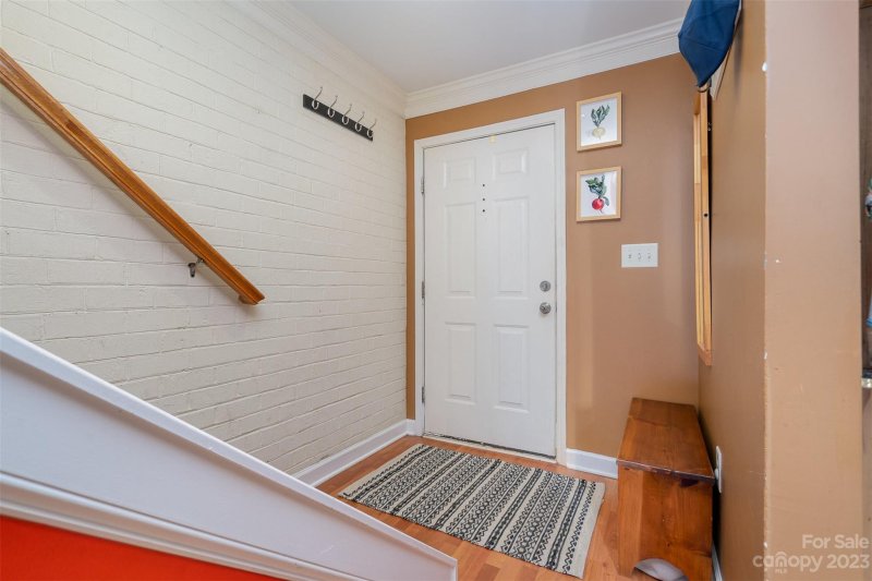 Property image 3 at 1310 Green Oaks Lane, Charlotte, NC 28205