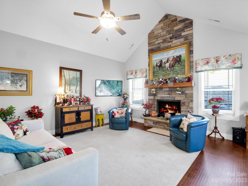 Property image 3 at 72 Leyland Circle, Hendersonville, NC 28792