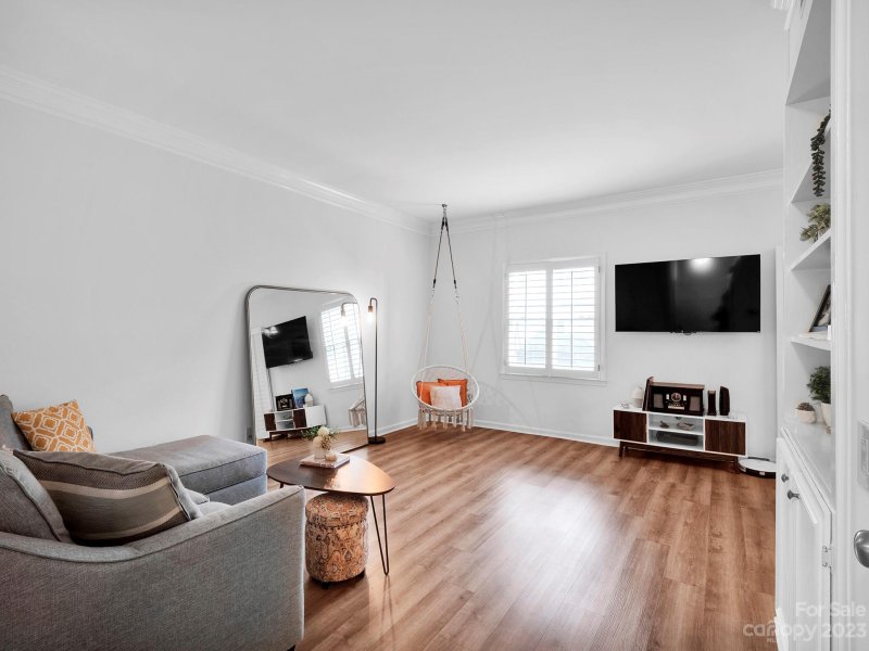 Property image 3 at 5911 Quail Hollow Road, Charlotte, NC 28210