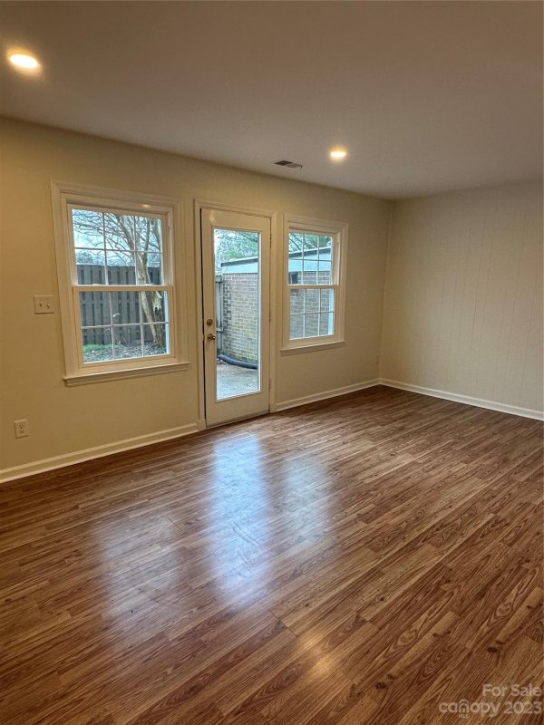 Property image 5 at 8091 Regent Park Lane, Charlotte, NC 28210