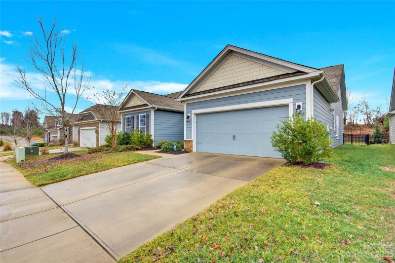 Property image 5 at 147 Blueview Road, Mooresville, NC 28117