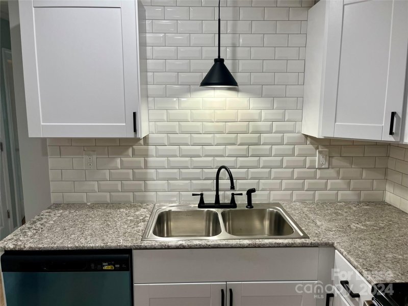 Property image 4 at 1601 Maribel Avenue, Charlotte, NC 28216