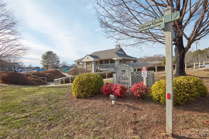 Property image 3 at 1704 Abbey Circle, Asheville, NC 28805