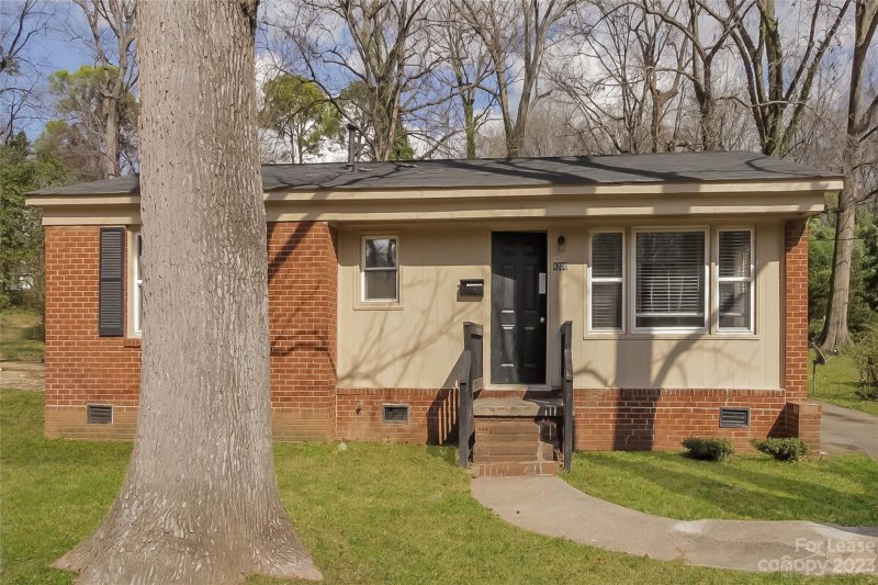 4200 Rochelle Lane