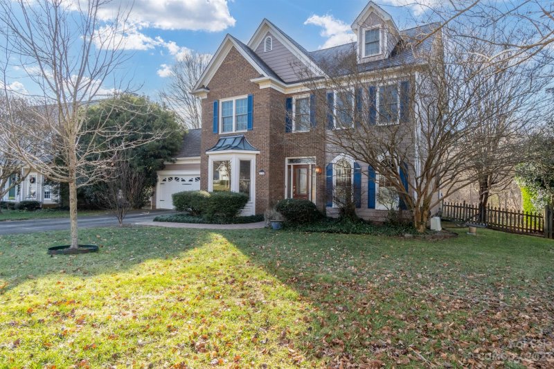 13412 Willow Breeze Lane