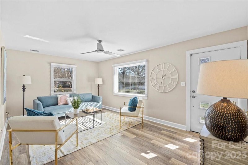 Property image 2 at 2428 Elkwood Circle, Charlotte, NC 28205