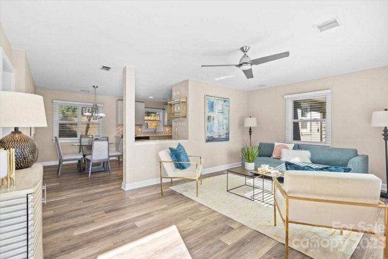 Property image 4 at 2428 Elkwood Circle, Charlotte, NC 28205