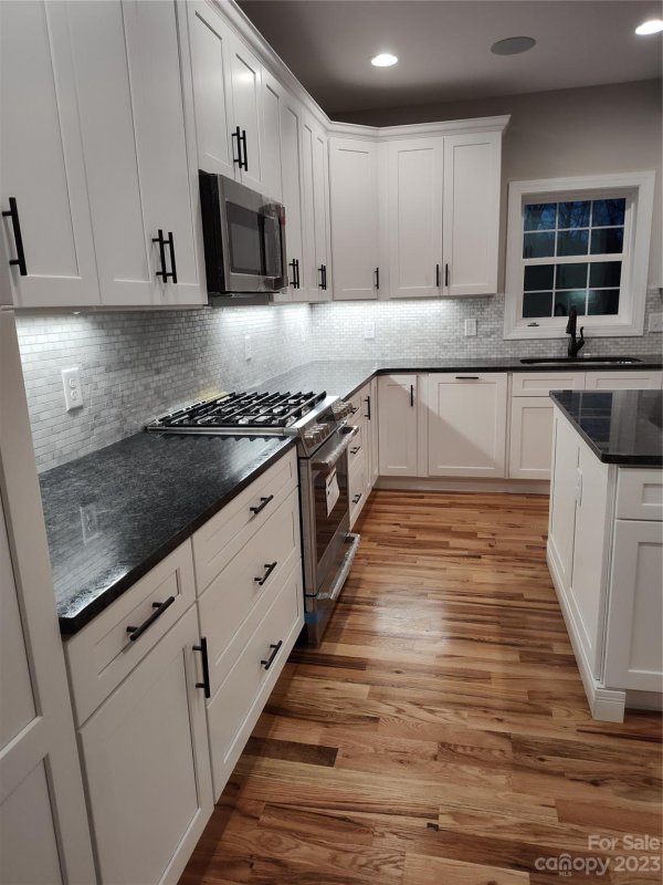 Property image 4 at 2650 Ironwood Drive, Hickory, NC 28602