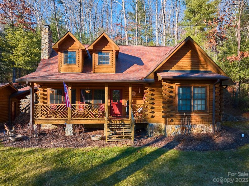64 Noahs Ark Way