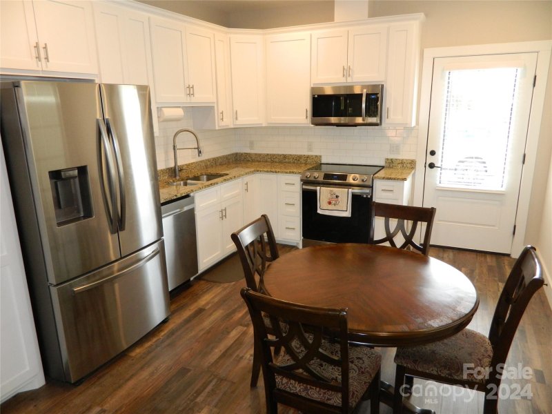 Property image 2 at 28 Cottage Court, Granite Falls, NC 28630