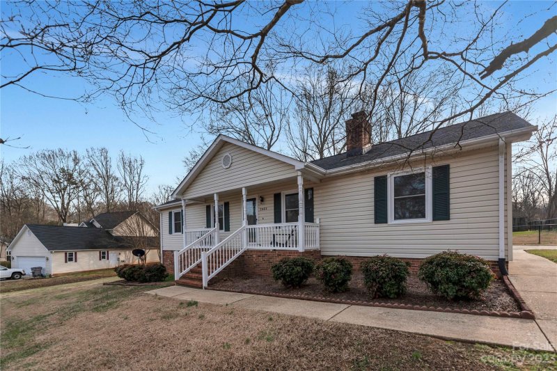 Property image 3 at 3401 Peppercorn Court, Gastonia, NC 28056