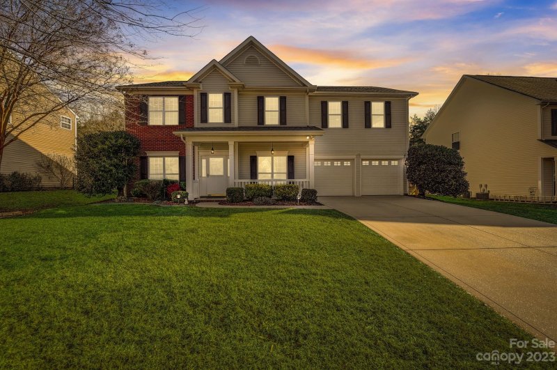 3439 Fallowbrook Forest Drive