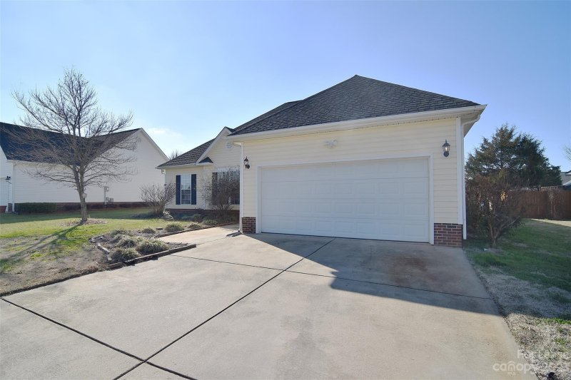 Property image 3 at 3003 Hemby Commons Parkway, Indian Trail, NC 28079