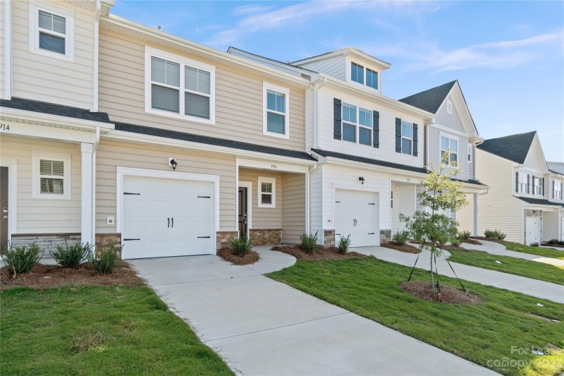 Property image 2 at 3916 Townes Boulevard, Terrell, NC 28682