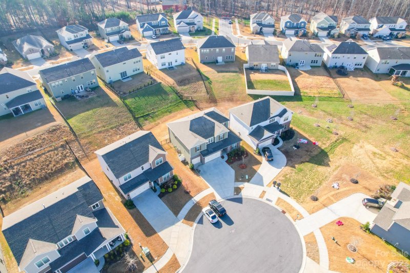 Property image 3 at 16163 Flame Azalea Court, Charlotte, NC 28278