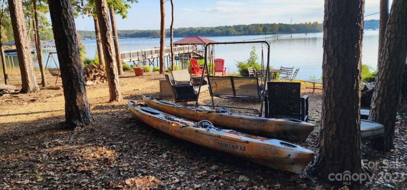 Property image 2 at 332 Silvercliff Drive, Mount Holly, NC 28120