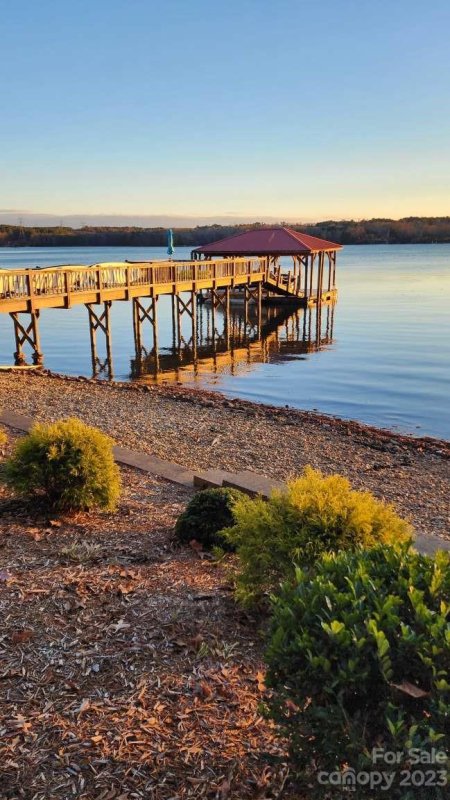 Property image 3 at 332 Silvercliff Drive, Mount Holly, NC 28120