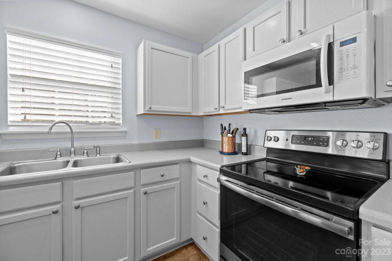 Property image 5 at 114 Rhett Court, Fort Mill, SC 29715